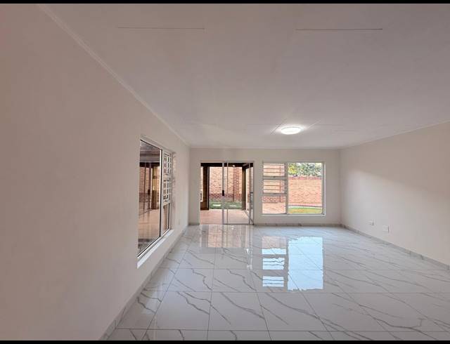4 BEDROOM TOWNHOUSE FOR SALE IN AVIARY HILL